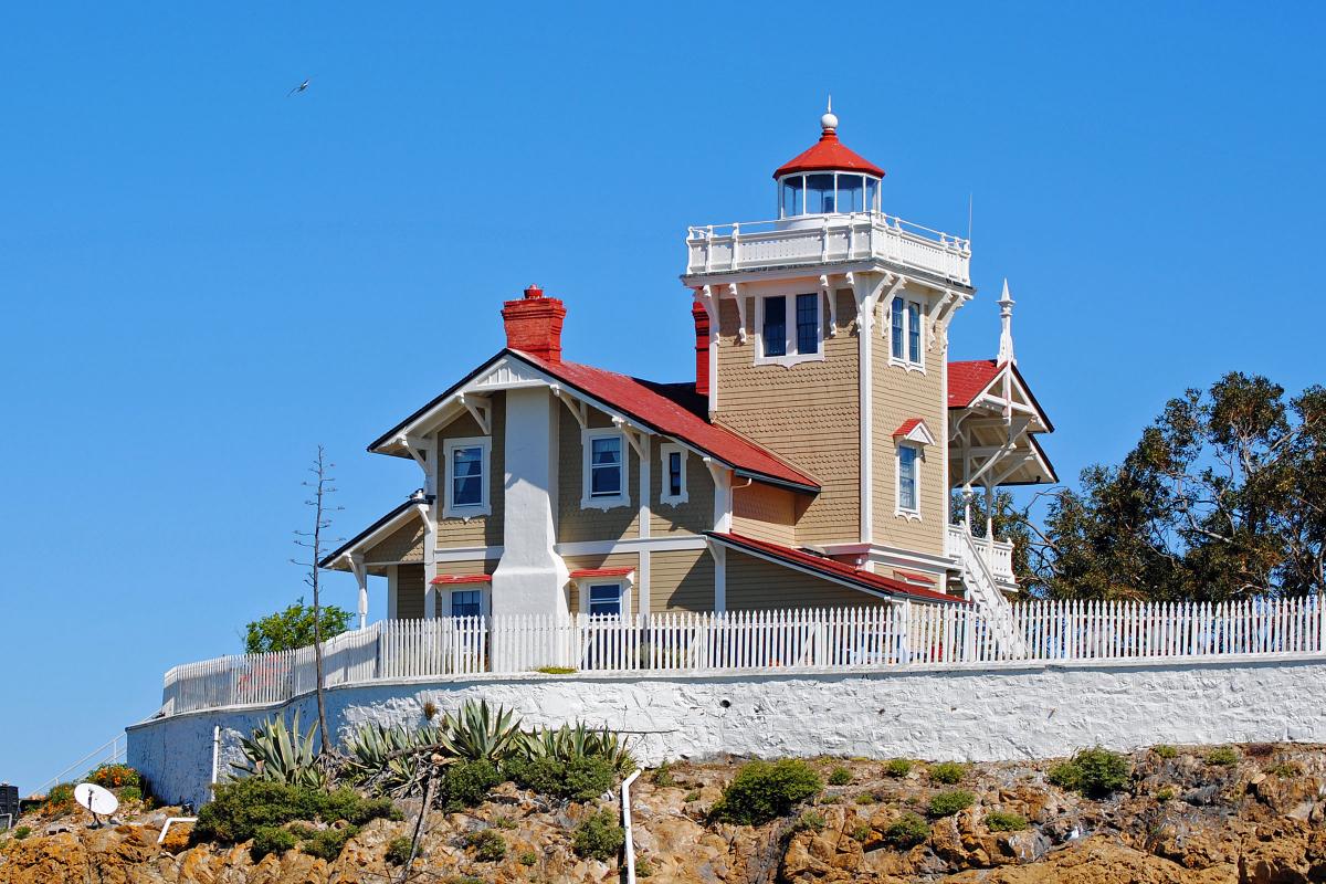 Richmond Santillana Lighthouse 3